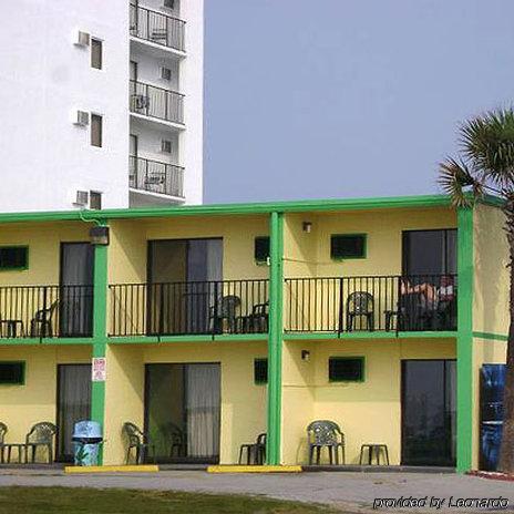Sea Hawk Oceanfront Motel Миртл-Бич Экстерьер фото
