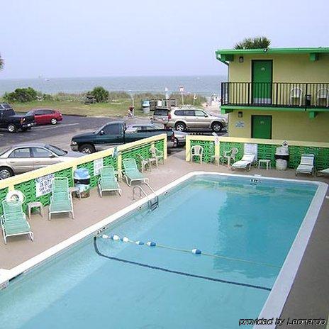 Sea Hawk Oceanfront Motel Миртл-Бич Удобства фото