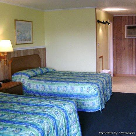 Sea Hawk Oceanfront Motel Миртл-Бич Номер фото