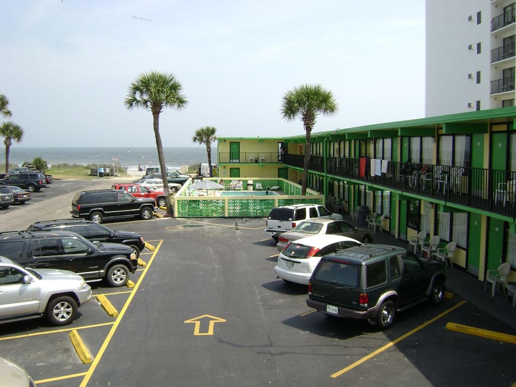 Sea Hawk Oceanfront Motel Миртл-Бич Экстерьер фото