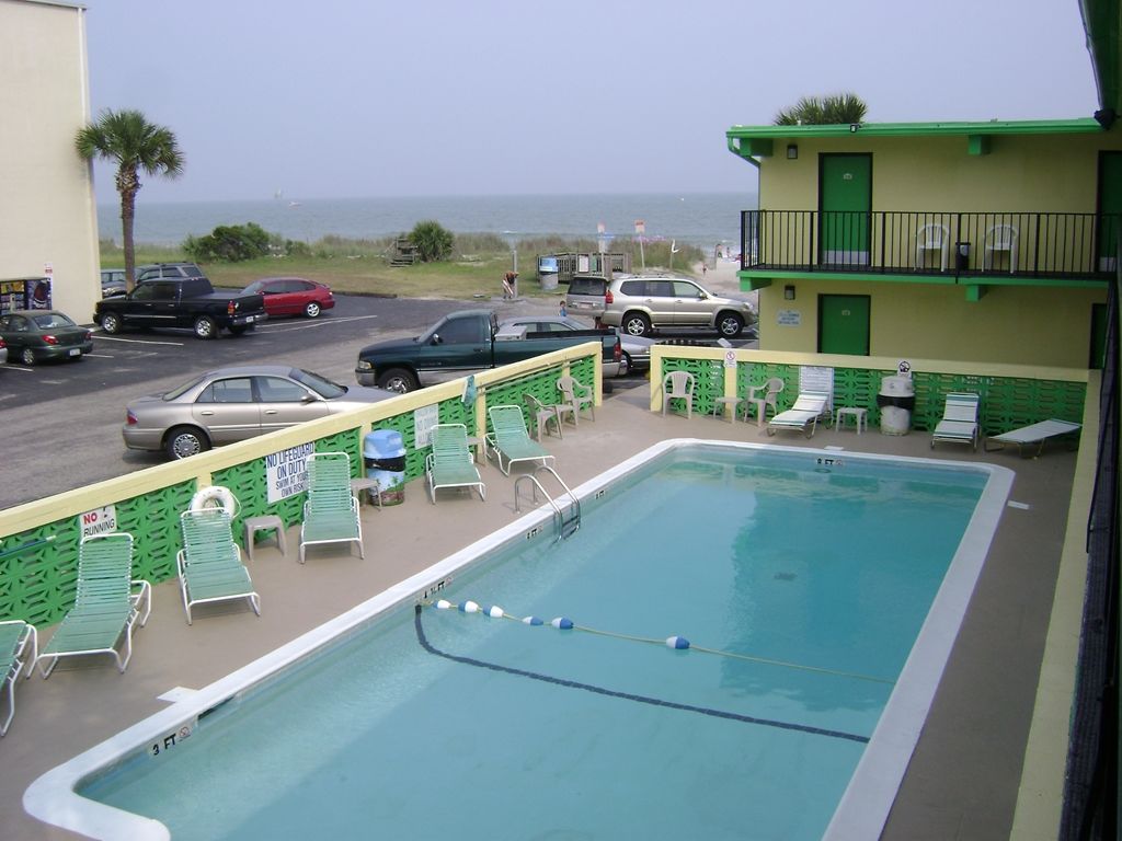 Sea Hawk Oceanfront Motel Миртл-Бич Удобства фото