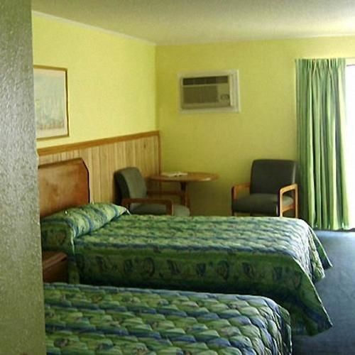 Sea Hawk Oceanfront Motel Миртл-Бич Номер фото