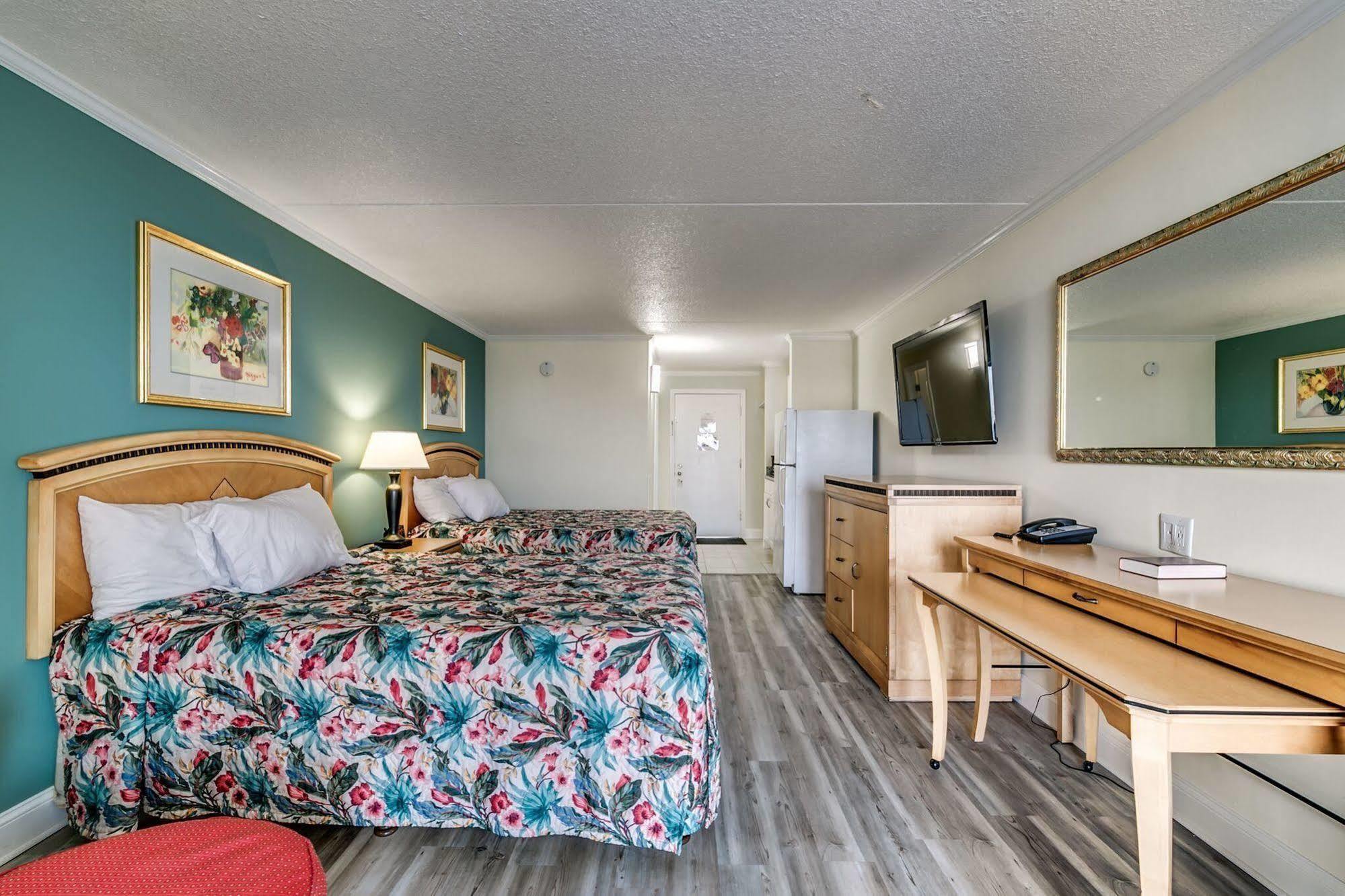 Sea Hawk Oceanfront Motel Миртл-Бич Экстерьер фото